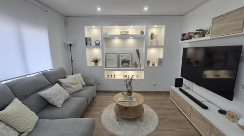 Foto 2 de Piso en venta en Carrer Edisson, Les Roquetes, Barcelona