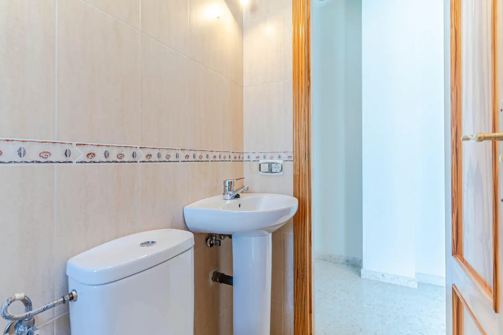 Badezimmer von Wohnungen zum Verkauf in Pulianas mit Balkon