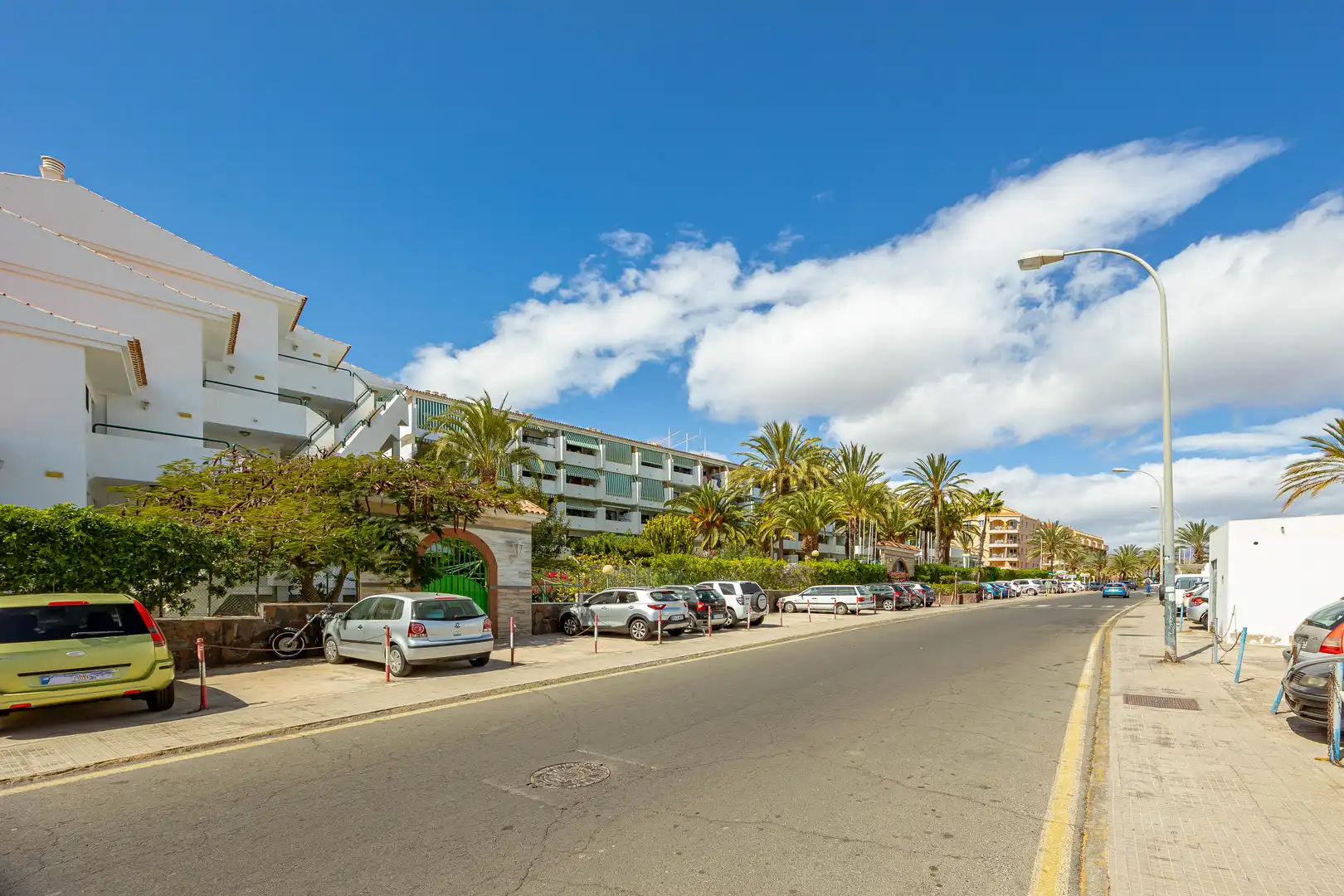 Vista exterior de Piso en venta en San Bartolomé de Tirajana con Terraza, Piscina y Amueblado