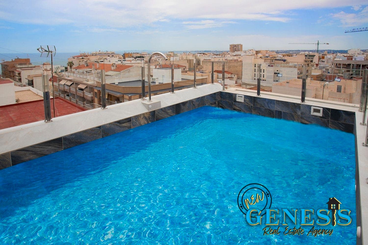 Piscina de Apartamento en venta en Torrevieja con Aire acondicionado, Calefacción y Terraza