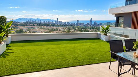 EXCLUSIVA VIVIENDA DE OBRA NUEVA CON VISTAS PANORÁMICAS Y JARDÍN PRIVADO