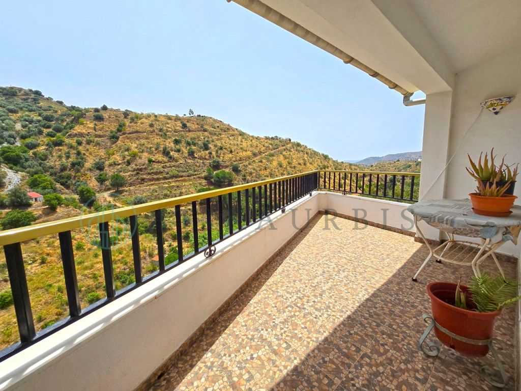 Terrassa de Casa o xalet en venda en Canillas de Aceituno amb Aire condicionat i Terrassa