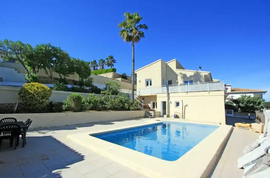 Detached house with terrace for sale in El Montgó