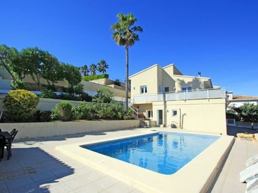 Chalet con balcón en venta en El Montgó