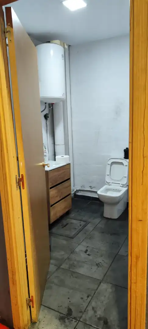 Baño de Nave industrial en venta en Bollullos de la Mitación