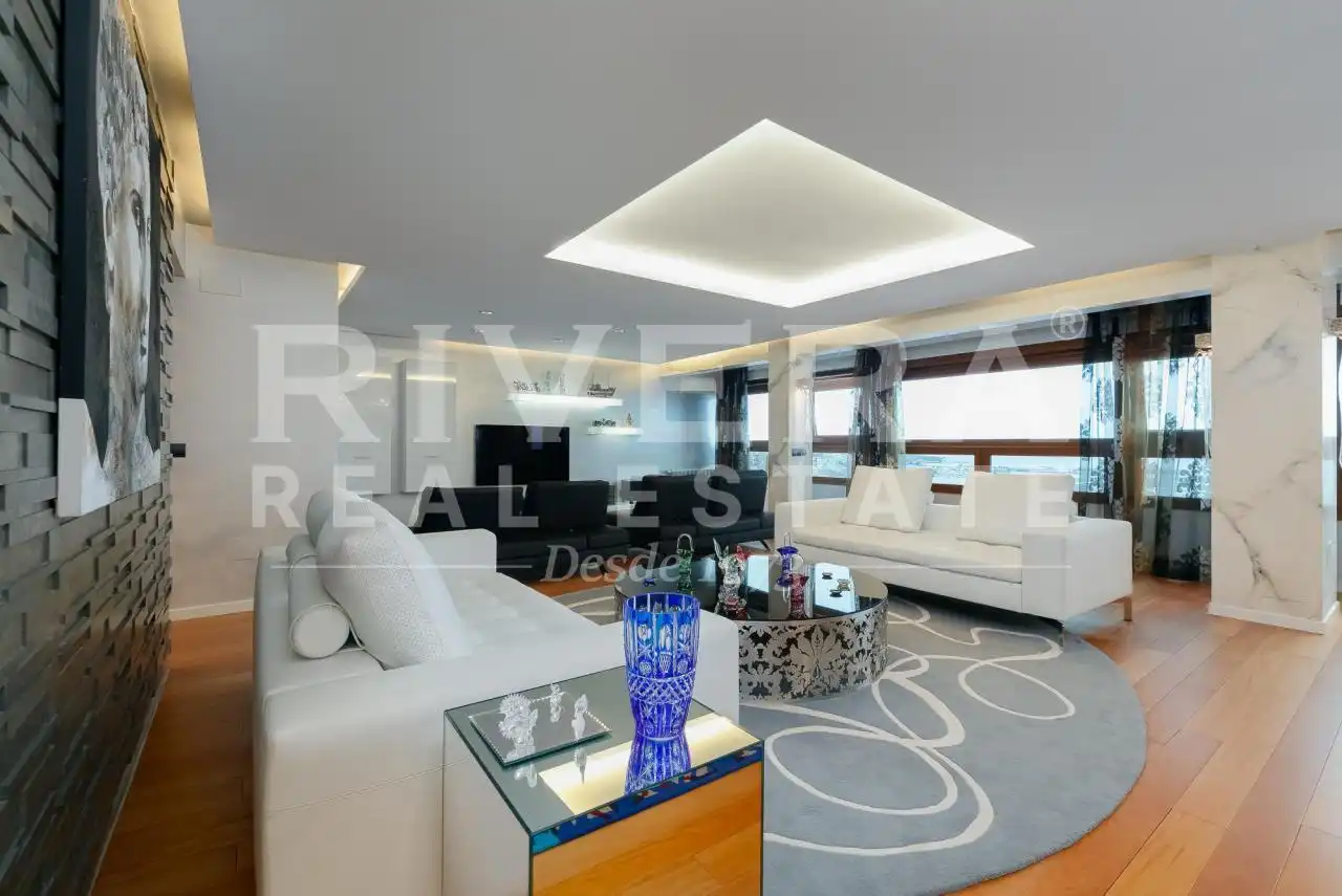 Sala d'estar de Pis en venda en Vigo  amb Aire condicionat, Calefacció i Terrassa