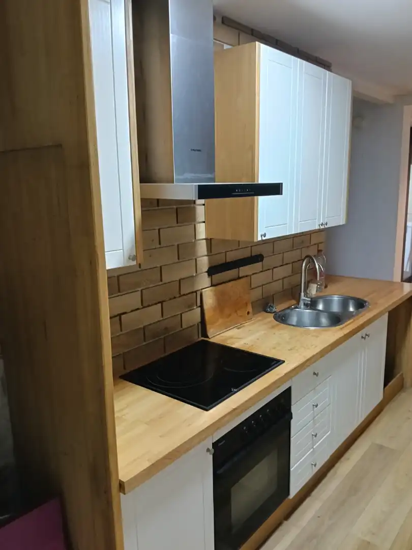 Detached homes for sale in Poleares