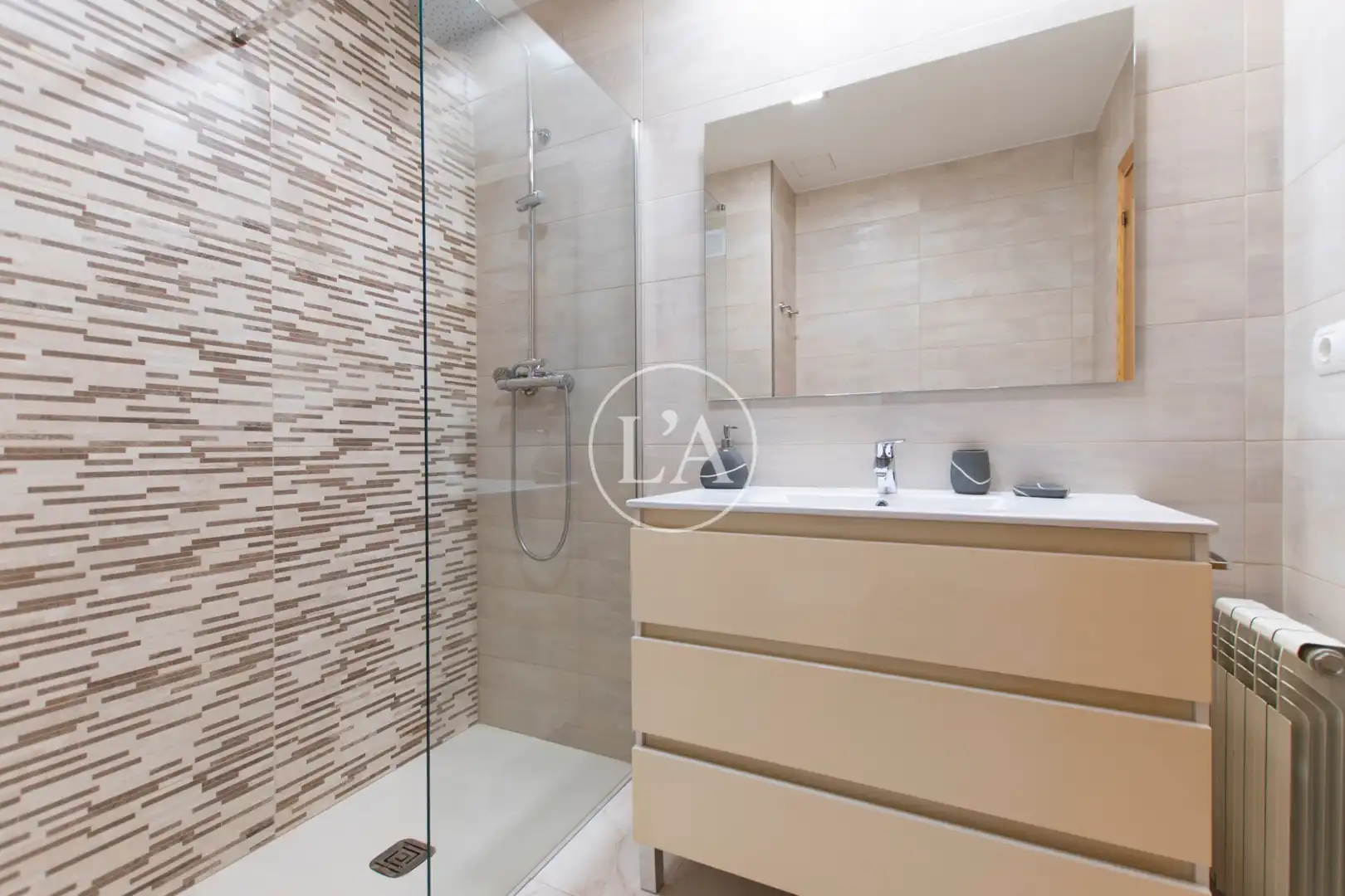 Semi-detached house with terrace for sale in Carrer d'Alexandre Galí, imagen 42
