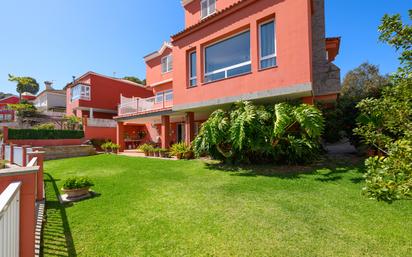 Vista exterior de Casa o xalet en venda en Santa Brígida amb Aire condicionat, Terrassa i Piscina