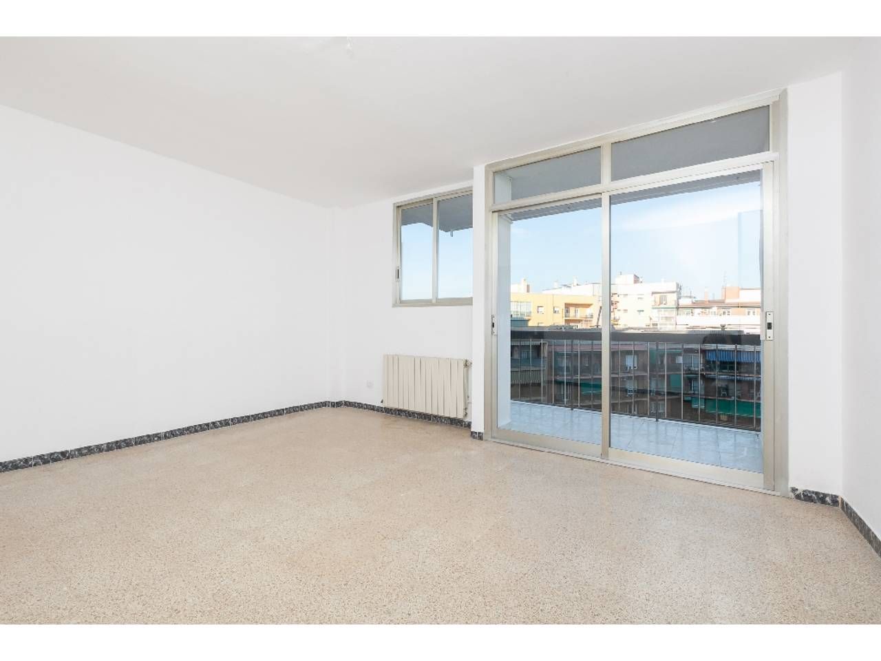 Pis en venda a Sol i Padris - Sant Oleguer, Centre - Sant Oleguer