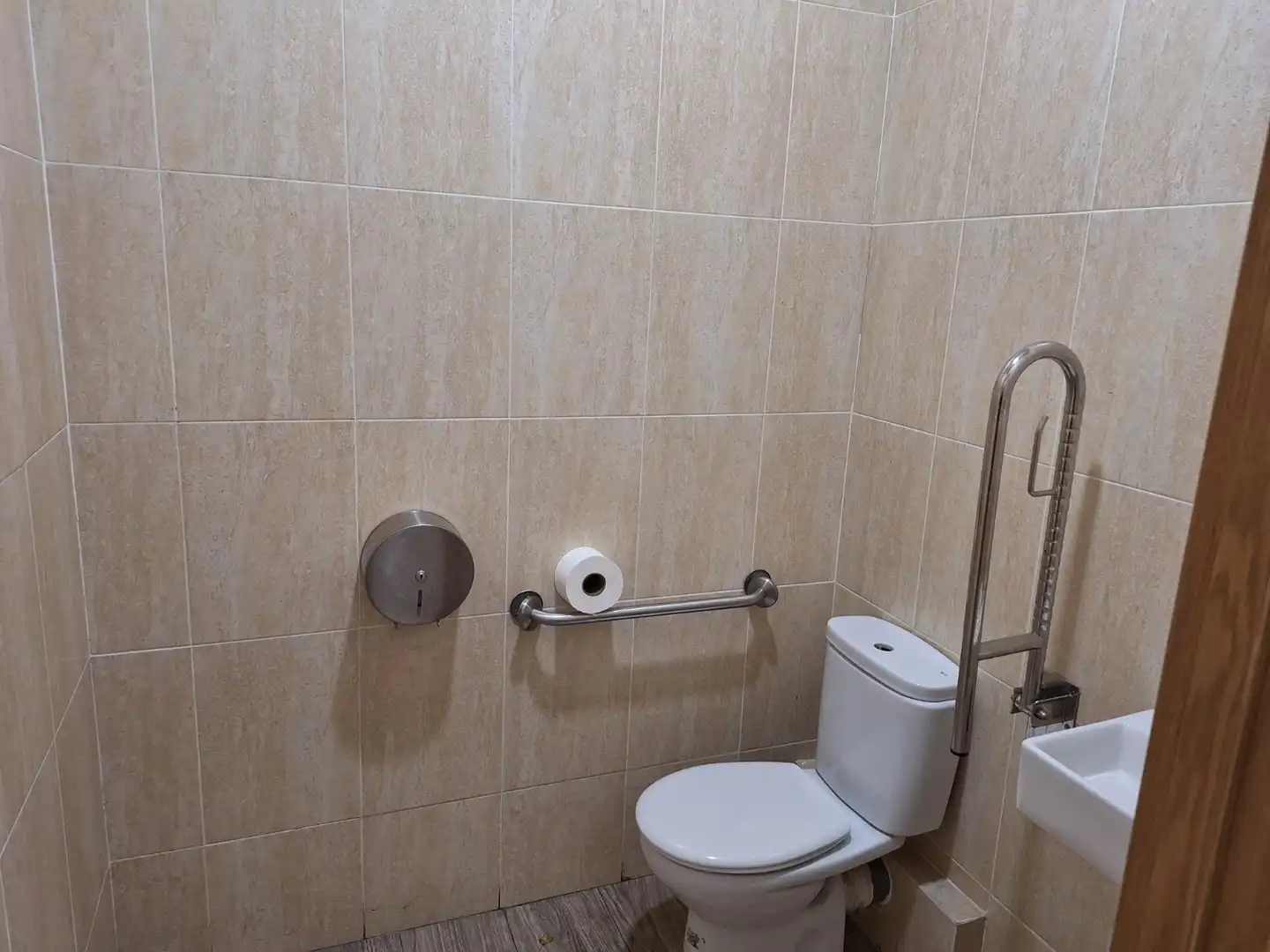 Local comercial en traspaso en La Gavarra, imagen 7