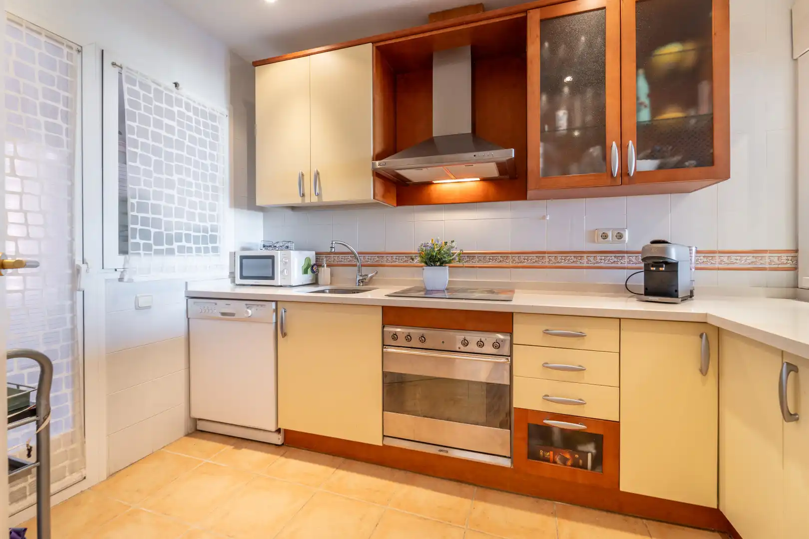 Cocina de Apartamento en venta en Milla de Oro