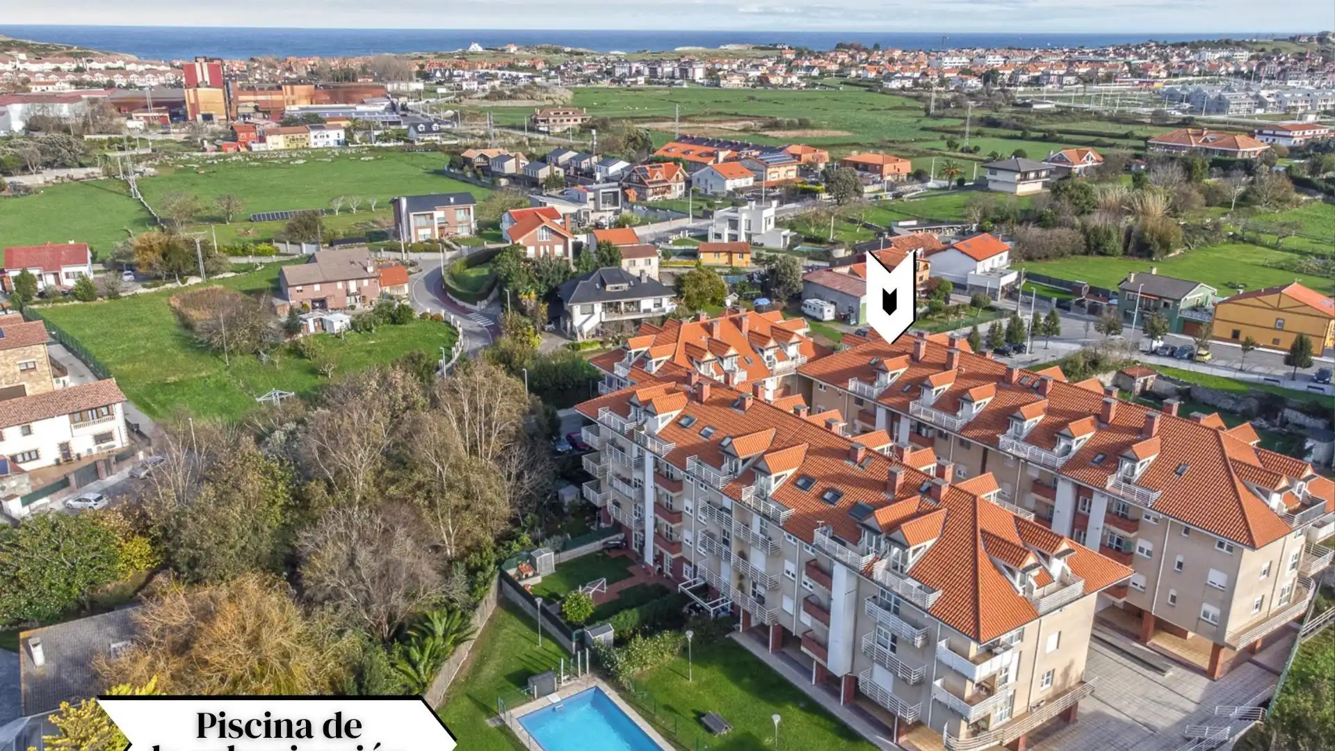 Außenansicht von Dachboden zum Verkauf in Santa Cruz de Bezana mit Heizung, Privatgarten und Terrasse