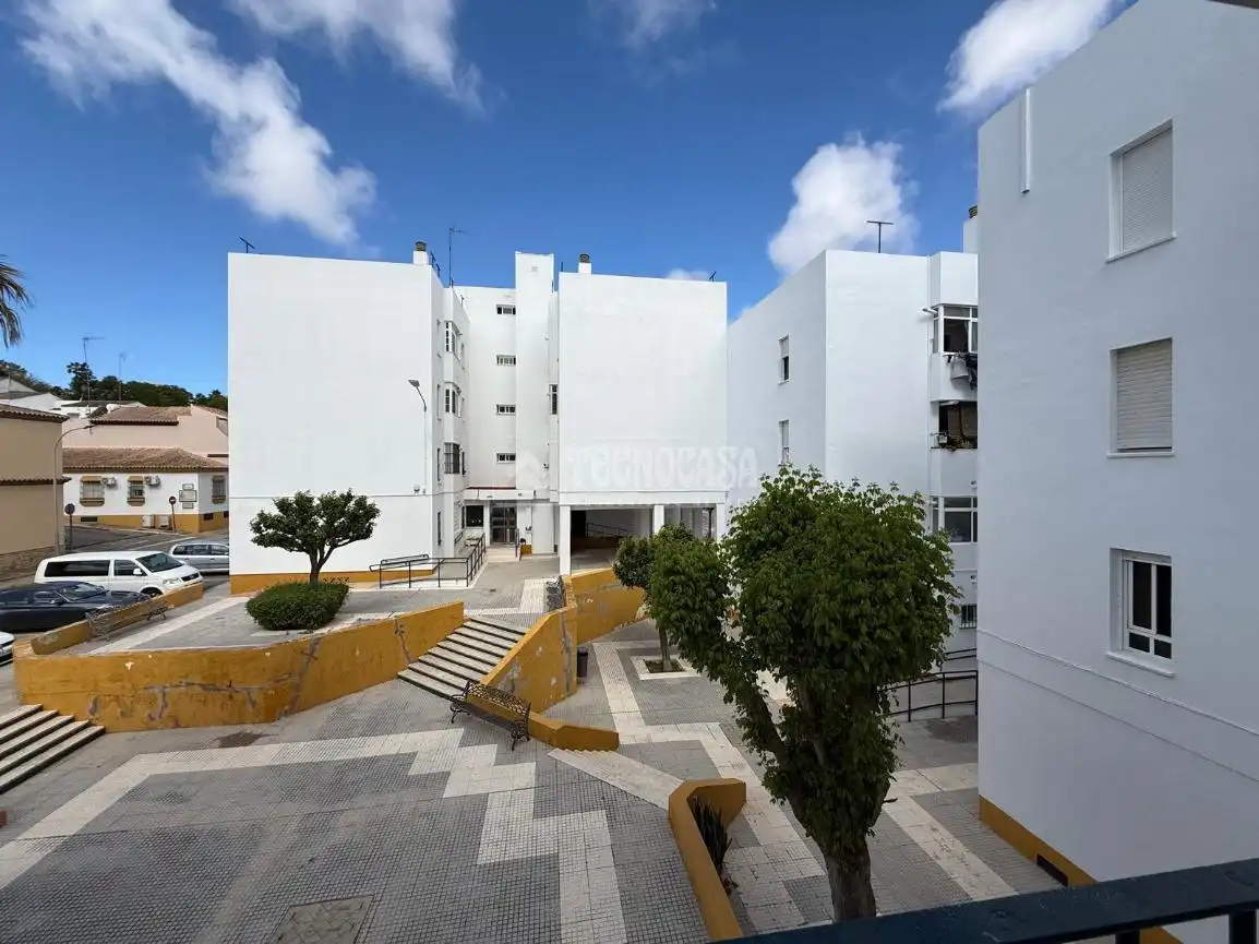 Vista exterior de Pis en venda en Chiclana de la Frontera amb Moblat