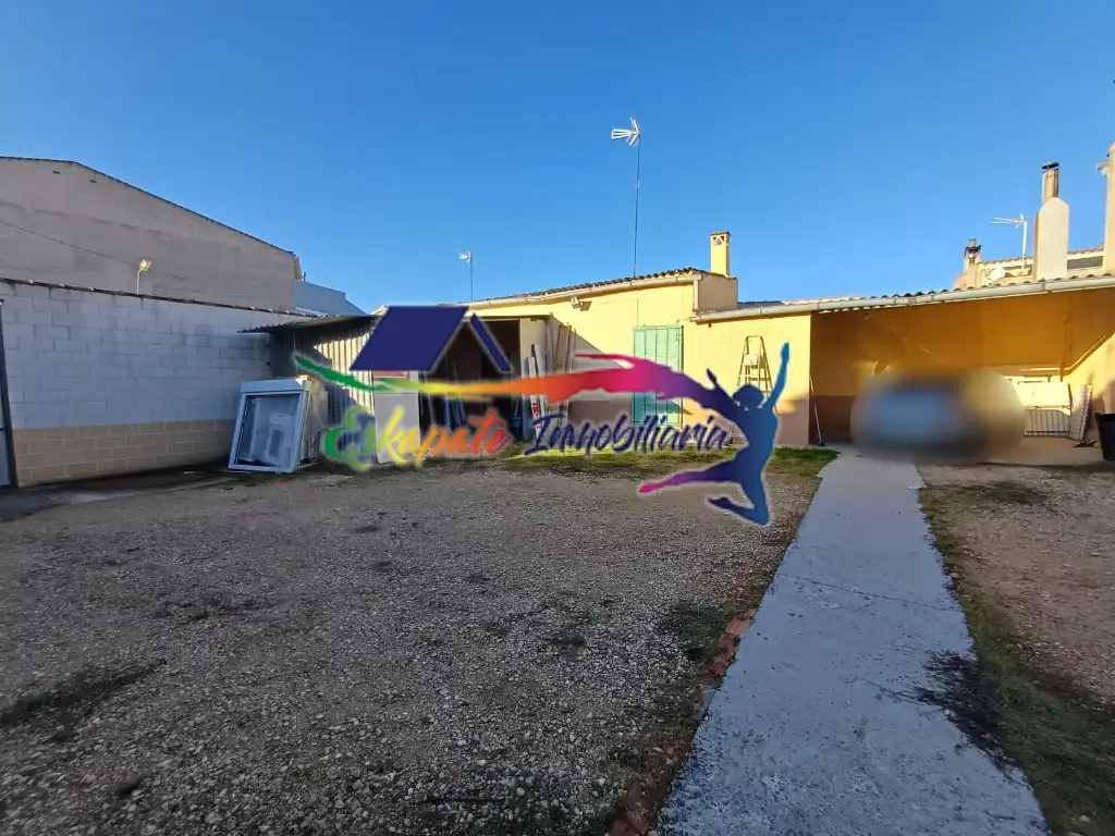 Vista exterior de Casa o chalet en venta en Villacañas con Calefacción