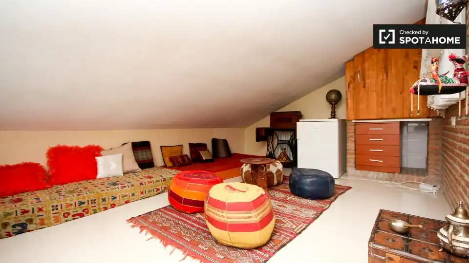 Sala d'estar de Pis per a compartir en Granada amb Aire condicionat, Calefacció i Moblat