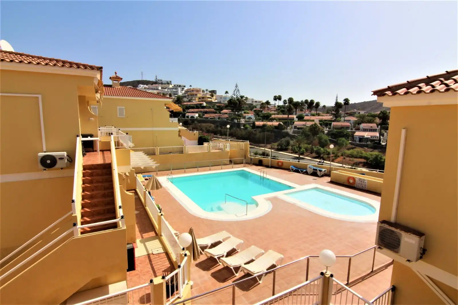 Piscina de Apartamento de alquiler en Mogán con Terraza y Piscina comunitaria