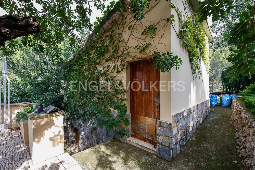 Vista exterior de Casa o xalet en venda en Pedreguer amb Aire condicionat, Calefacció i Jardí privat