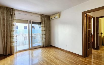 Bedroom of Flat for sale in Terrassa  with Air Conditioner, Heating and Terrace