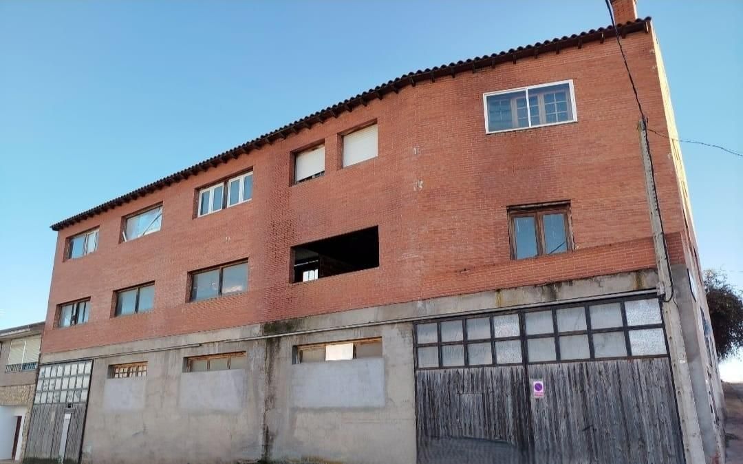 Vista exterior de Edificio en venta en Humanes