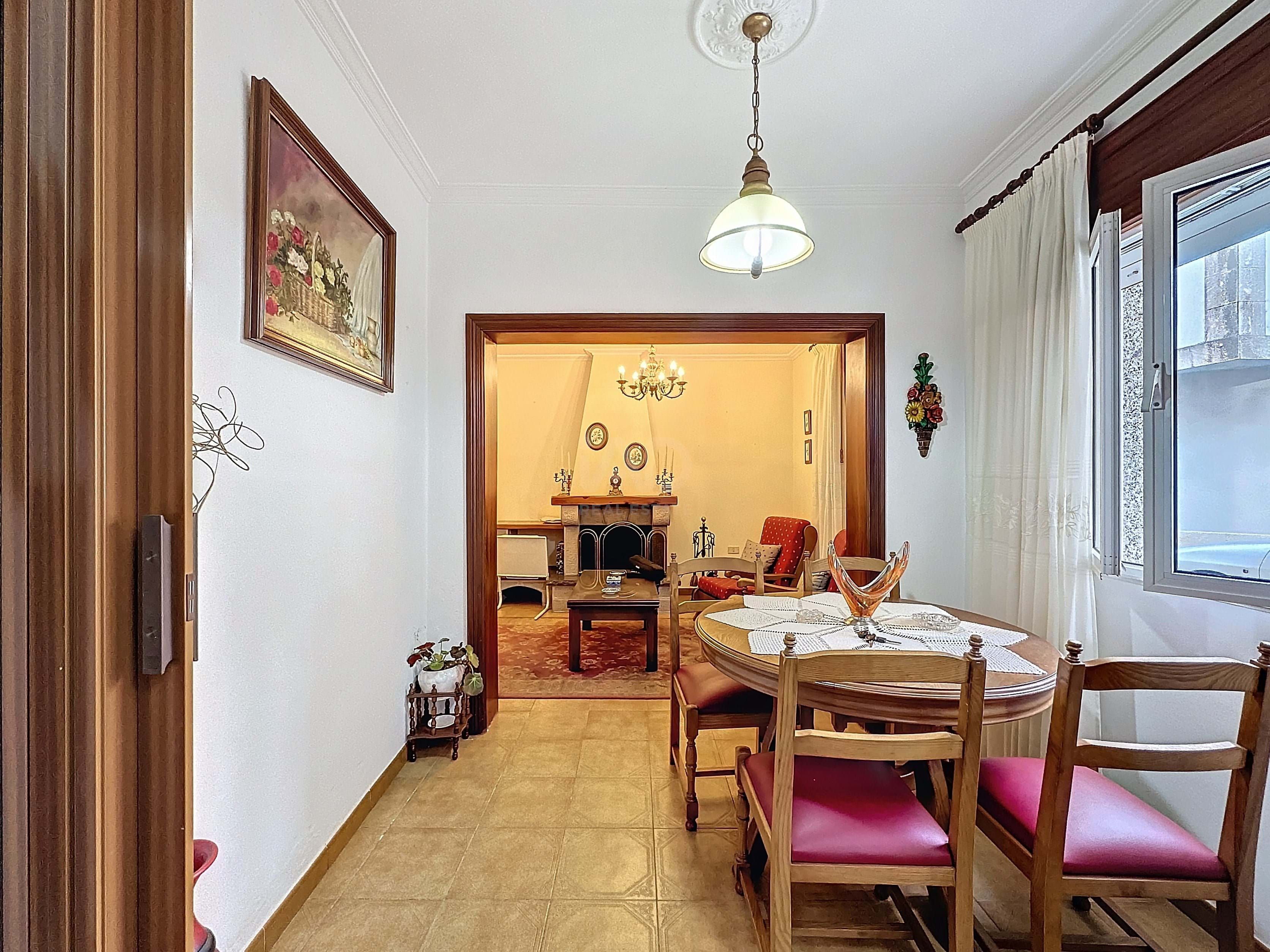 Menjador de Casa adosada en venda en Cambados amb Calefacció i Terrassa