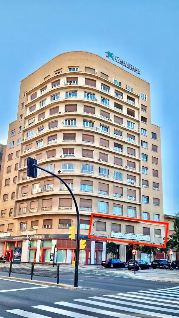 Office for rent in Calle de Juan XXIII, Barrio del Ave