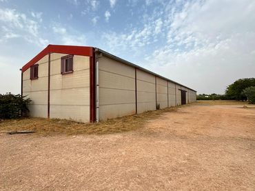Industrial building for sale in Valdepeñas