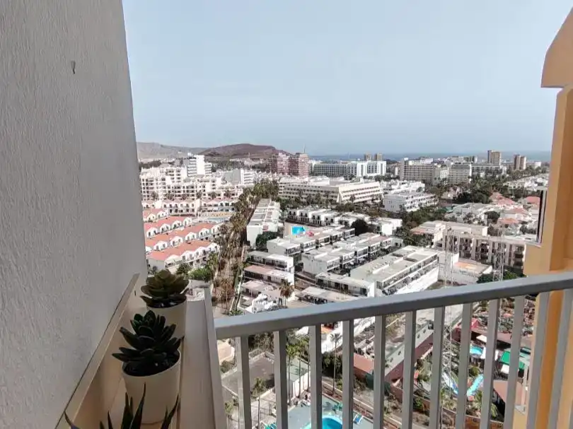 Vista exterior de Pis en venda en Arona amb Piscina i Balcó