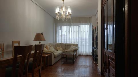 Foto 2 de Piso de alquiler en Poeta Jose Luis Hidalgo, El Parque - Zapatón, Torrelavega