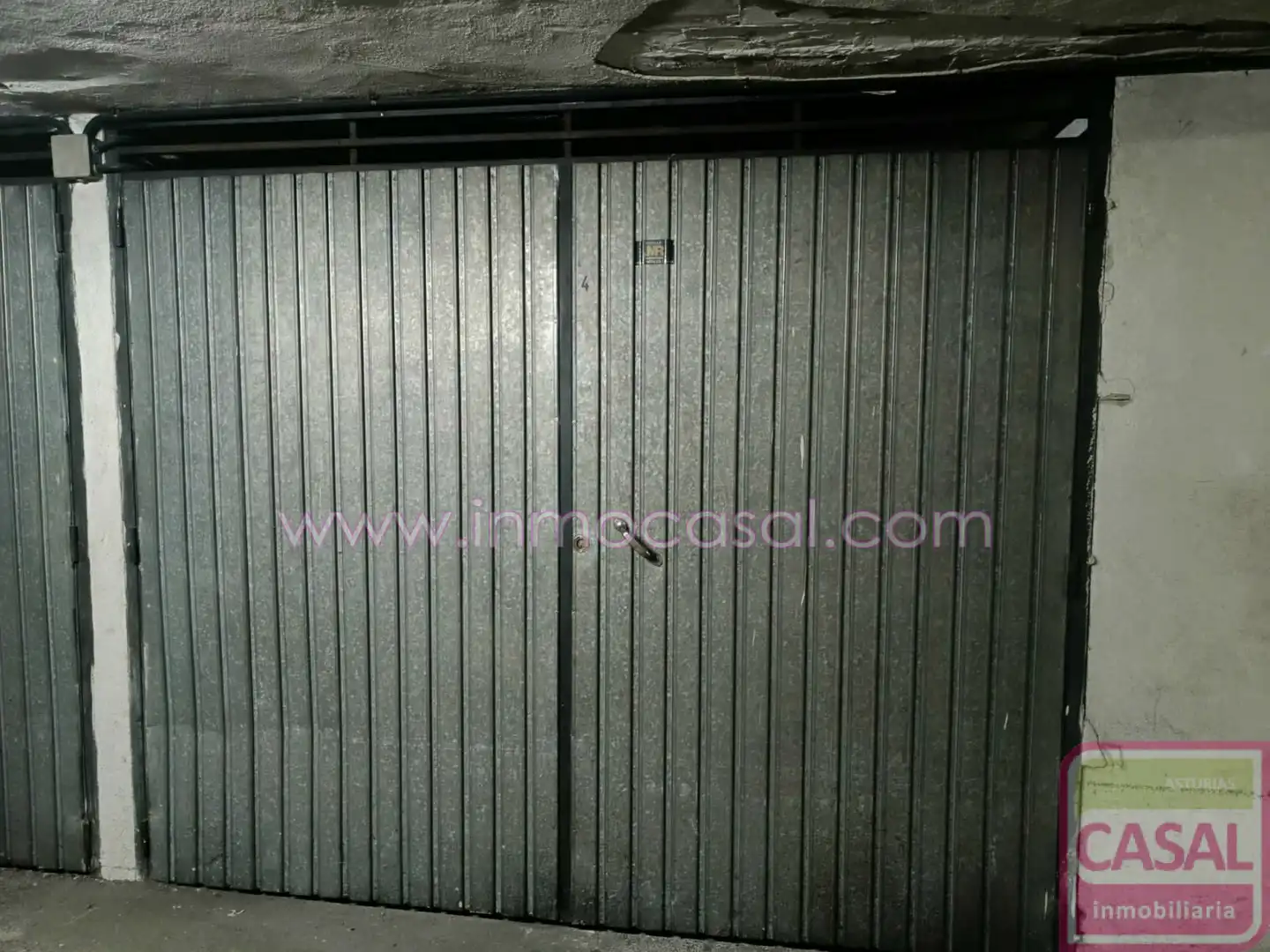 Außenansicht von Garage zum Verkauf in Aller