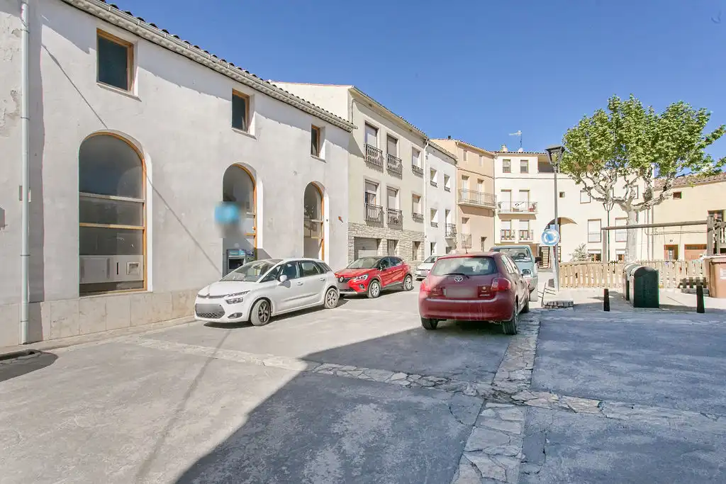 Parking de Local en venta en La Llacuna