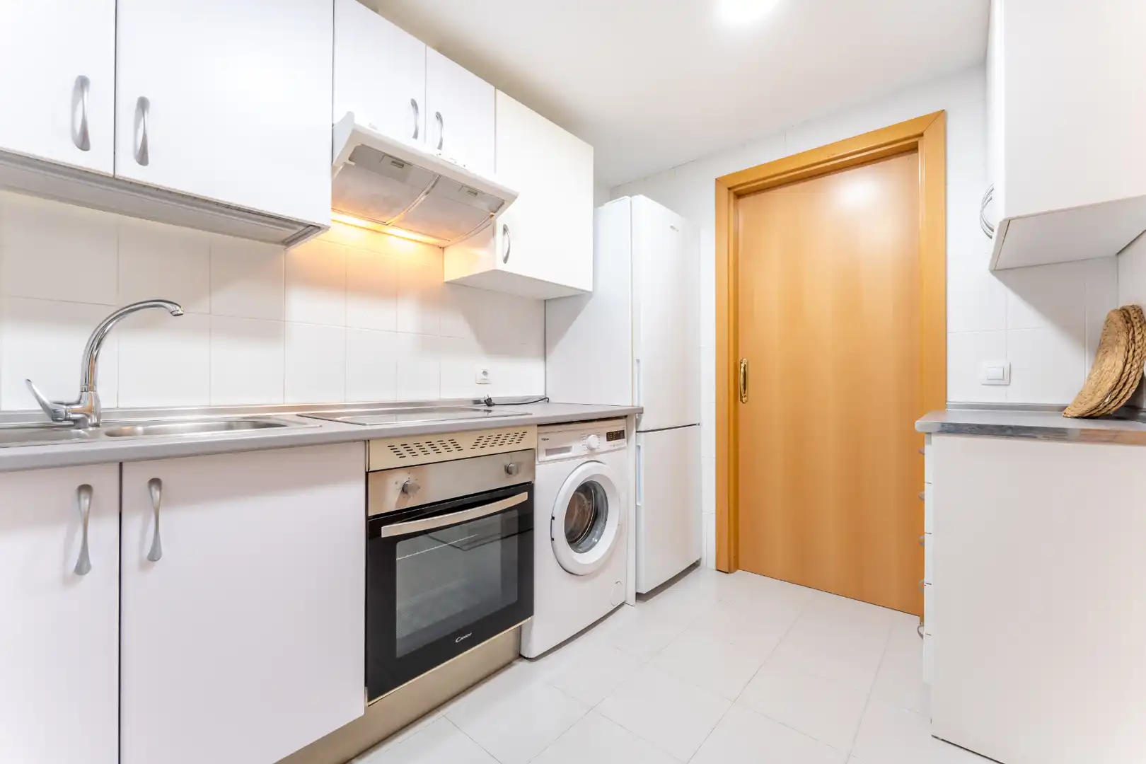 Cocina de Piso en venta en Madrid con Piscina comunitaria