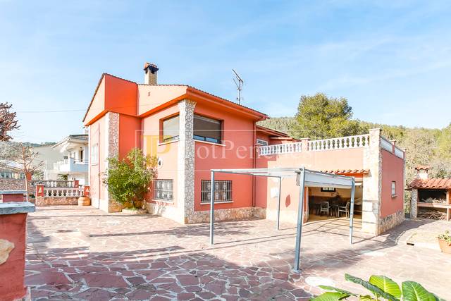 Casa-chalet en Venta en Canyelles