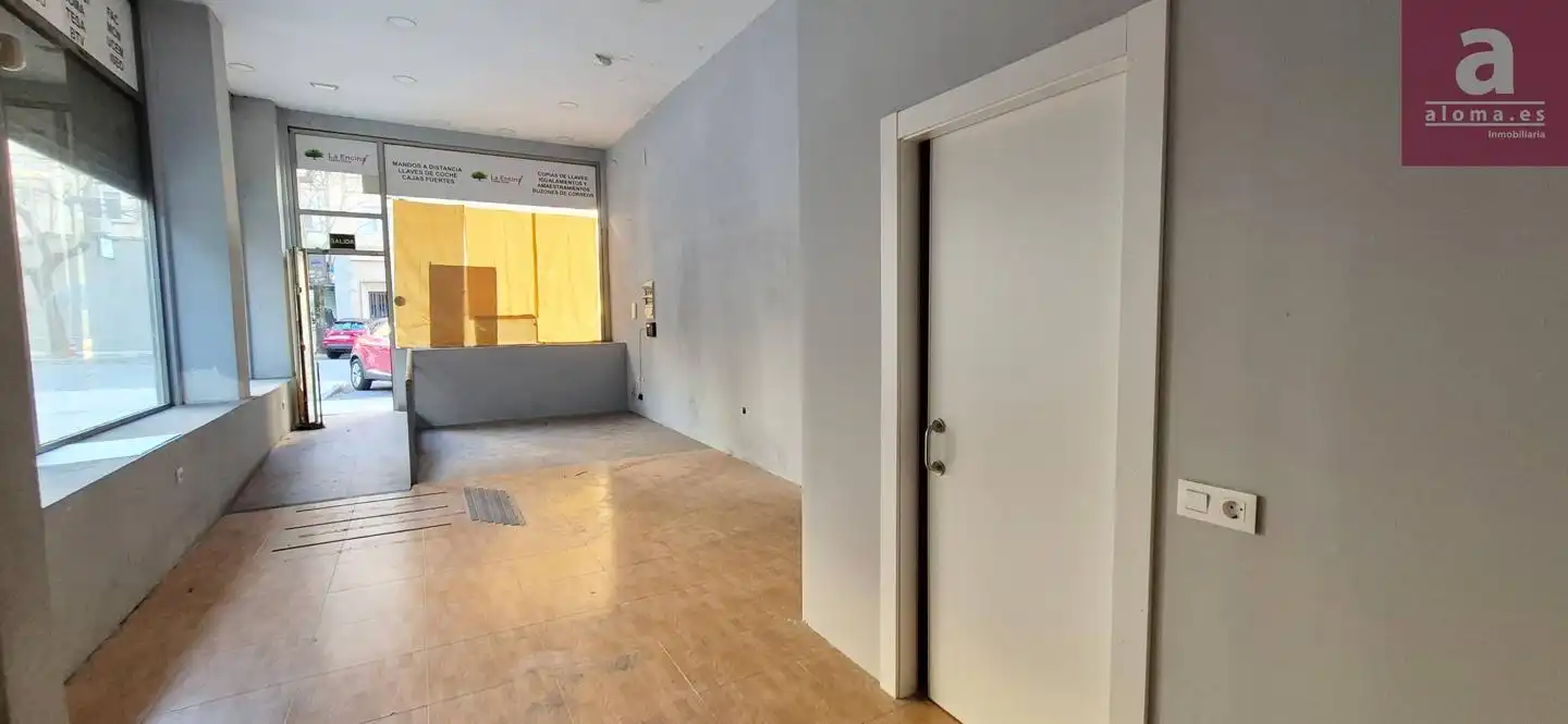 Geschaftsraum zur Miete in Avenida de Portugal, Centro