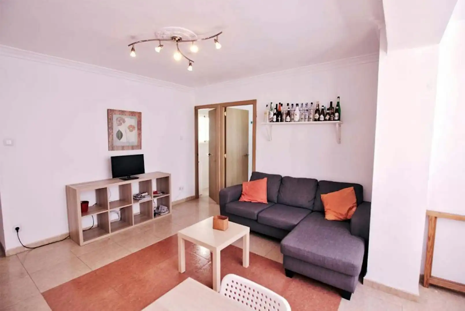 Living room of Flat for rent in Valencia  with Heating, Washing machine and TV