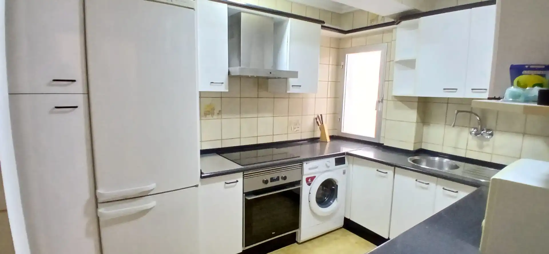 Kitchen of Flat for rent in Sevilla  with Air Conditioner, Furnished and Oven