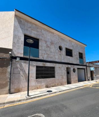 Casa adosada en venta en Calle la Libertad