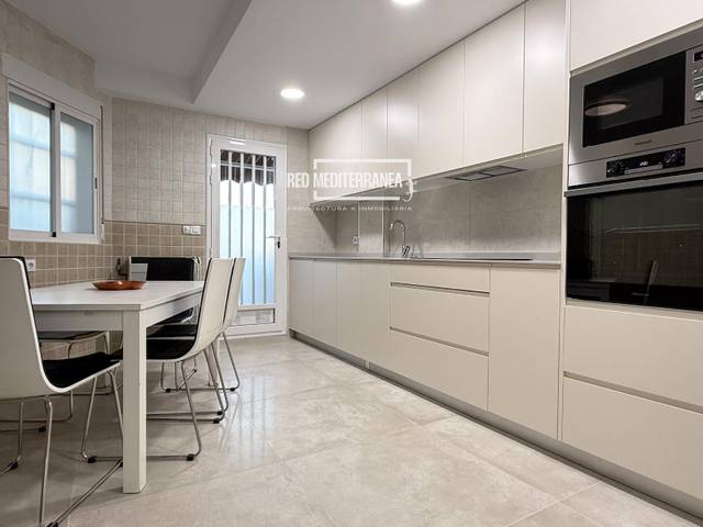 Casa adosada en Venta en Germans Climent Dels en Park Nord - Casona