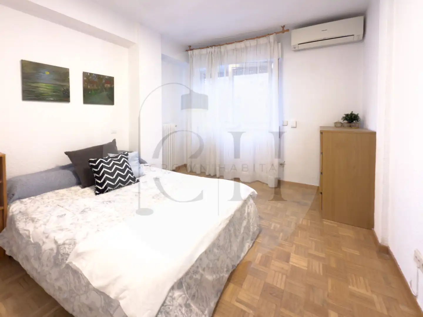 Dormitori de Pis de lloguer en Madrid amb Aire condicionat, Calefacció i Parquet