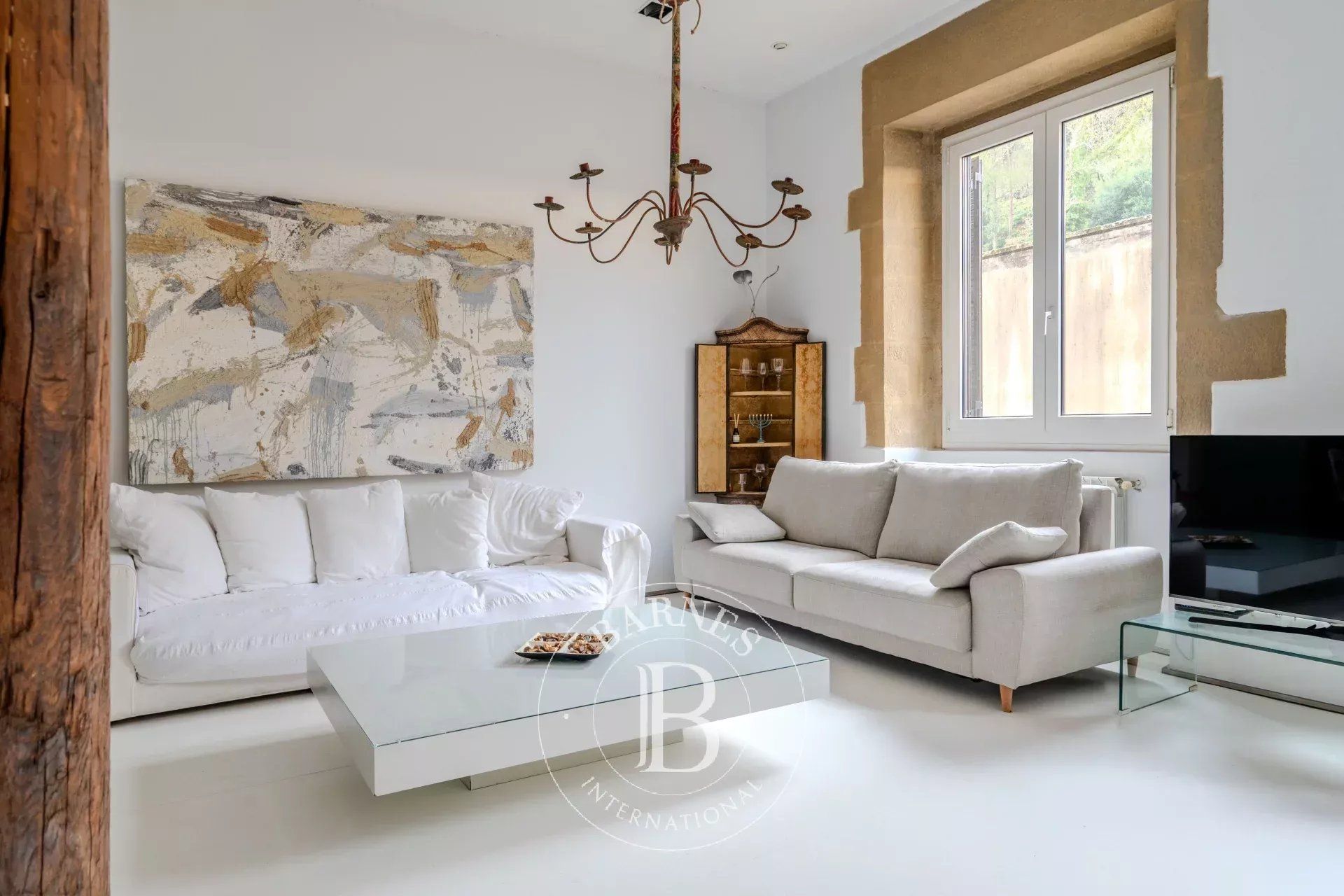 Sala d'estar de Pis en venda en Donostia - San Sebastián  amb Calefacció i Moblat