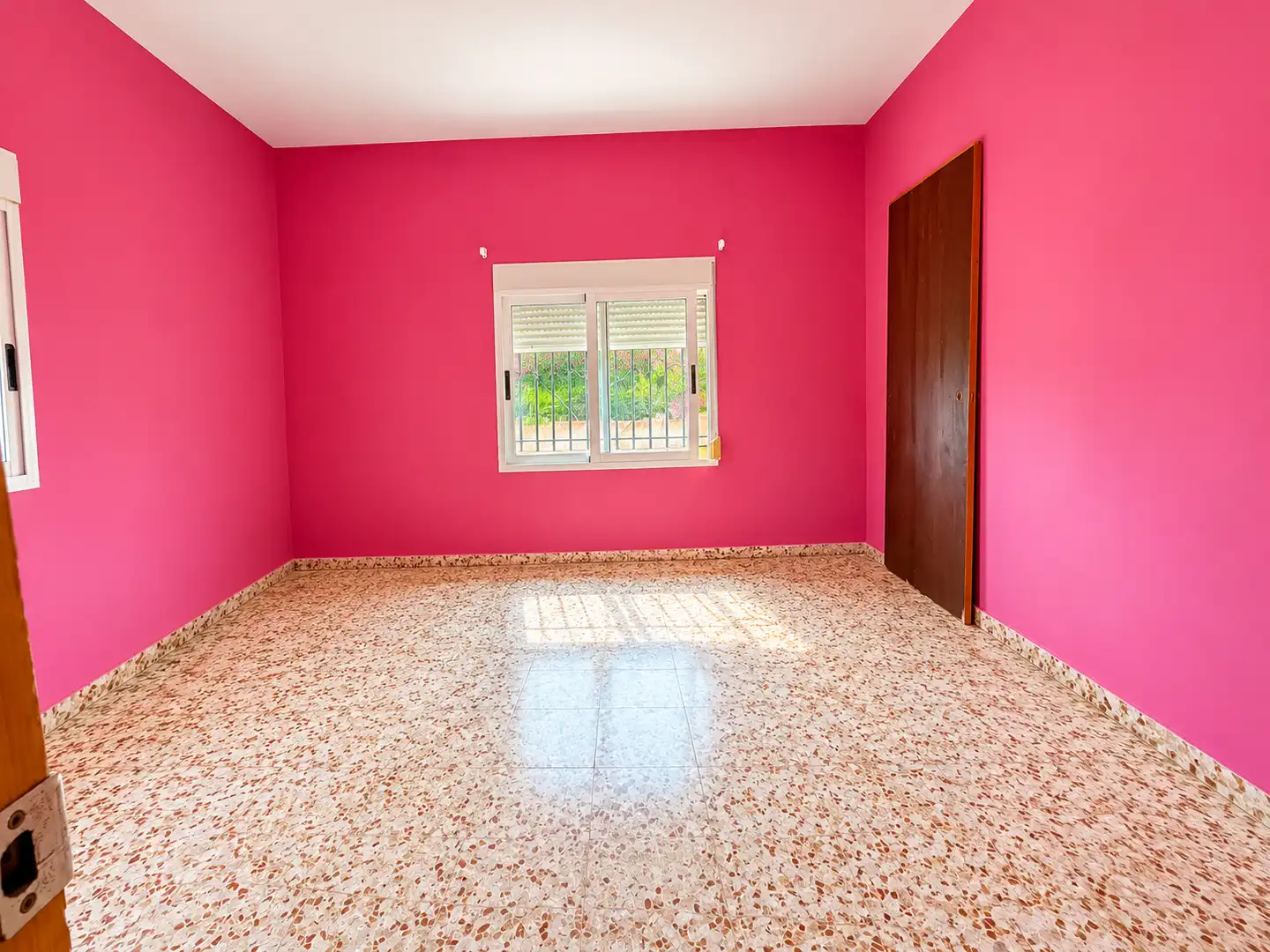 Chalet con piscina en venta en Montserrat, imagen 6