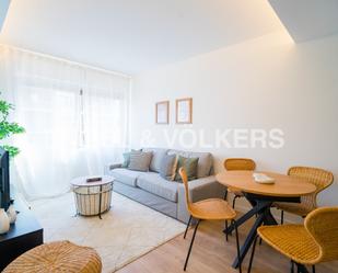 Living room of Apartment to rent in  Barcelona Capital  with Air Conditioner, Heating and Parquet flooring