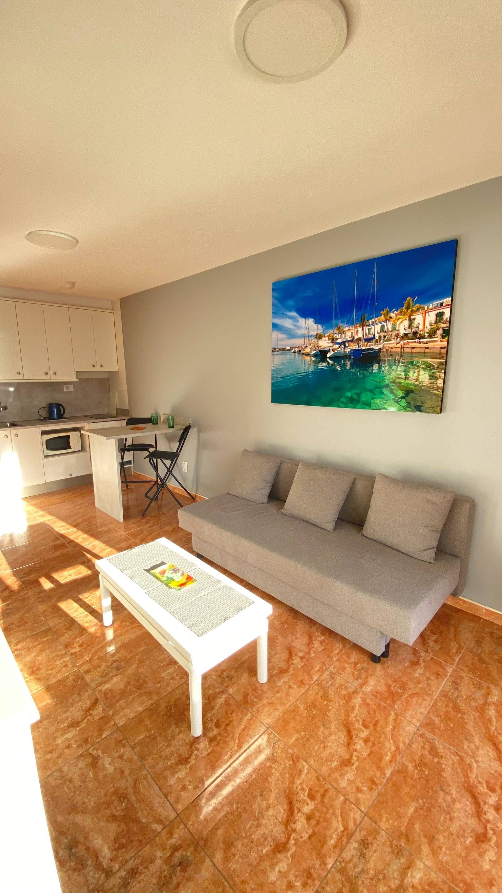 Apartamento en venta en Avenida Avenida de los Guaires, Arguineguín