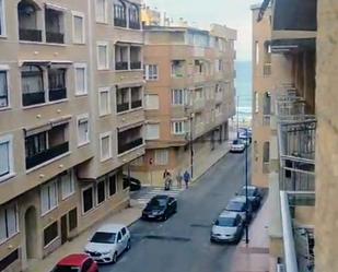 Vista exterior de Dúplex de lloguer en Guardamar del Segura amb Terrassa i Balcó