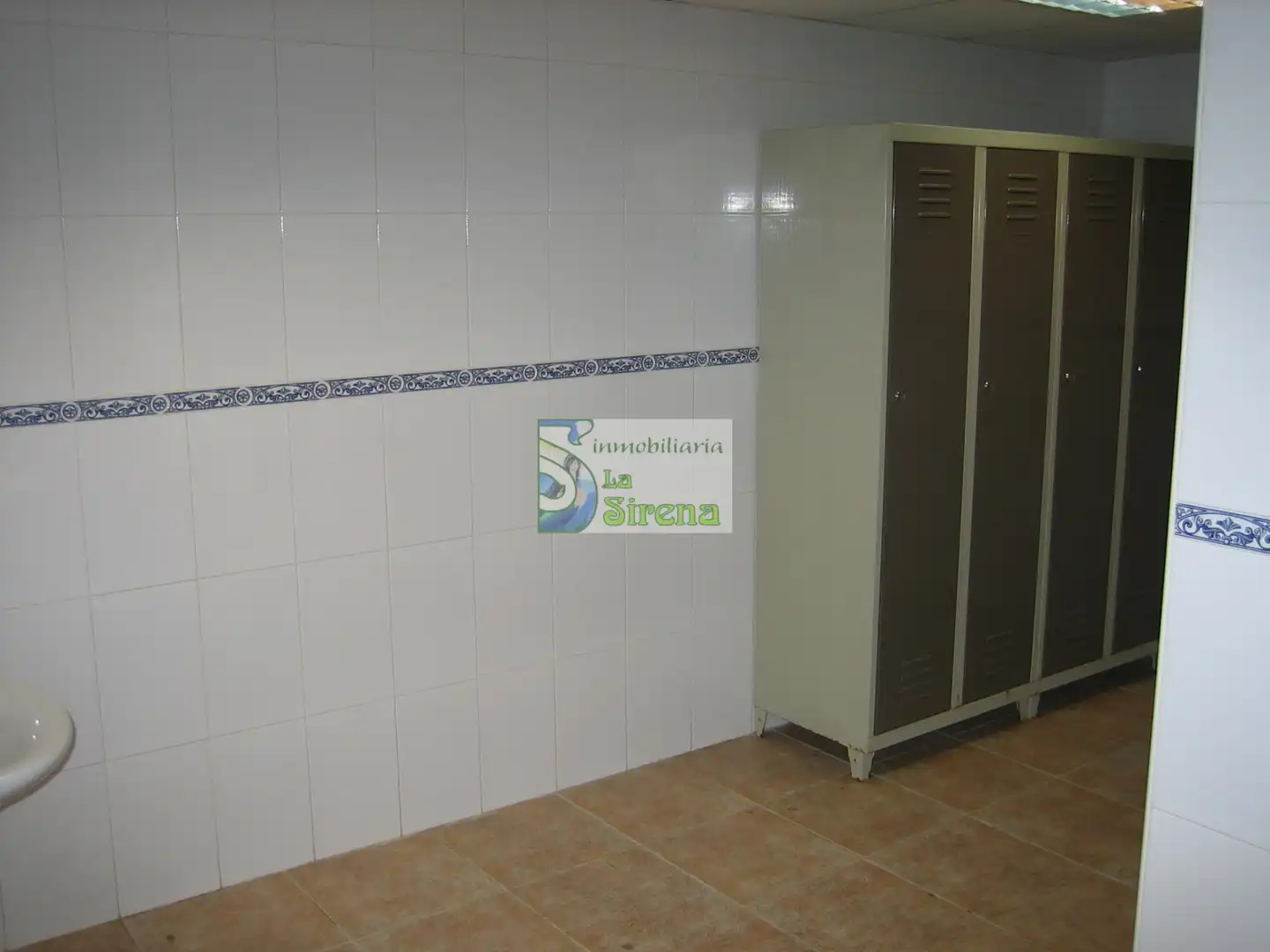Bathroom of Commercial properties for sale in Castro-Urdiales  with Air Conditioner, Heating and Terrace