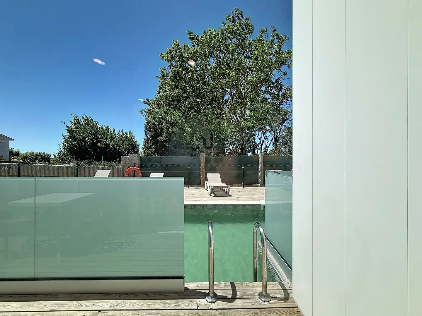 Piscina de Edificio en venta en Sanxenxo