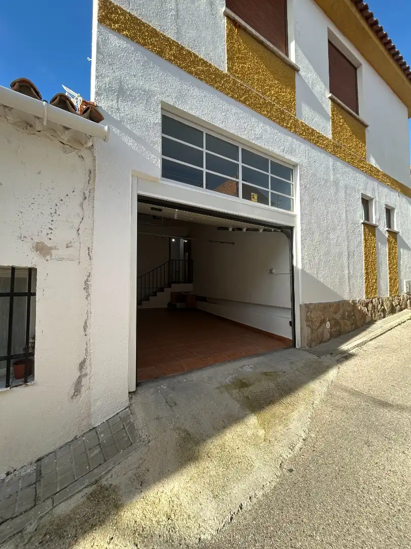 Casa o chalet de alquiler en Corpa con Aire acondicionado, Calefacción y Trastero