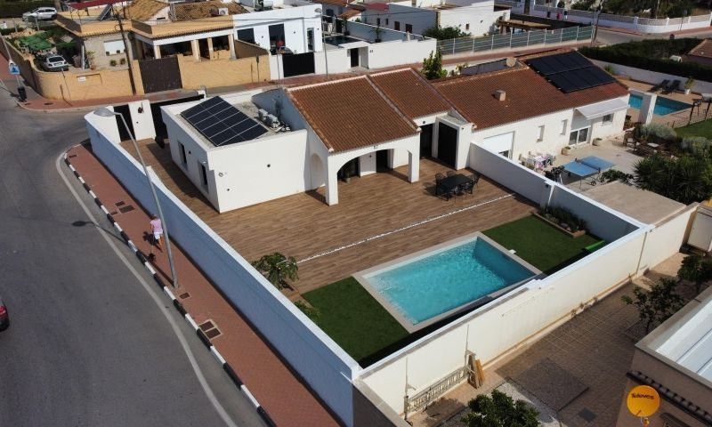 Exterior view of House or chalet for sale in Orihuela  with Private garden, Swimming Pool and Furnished
