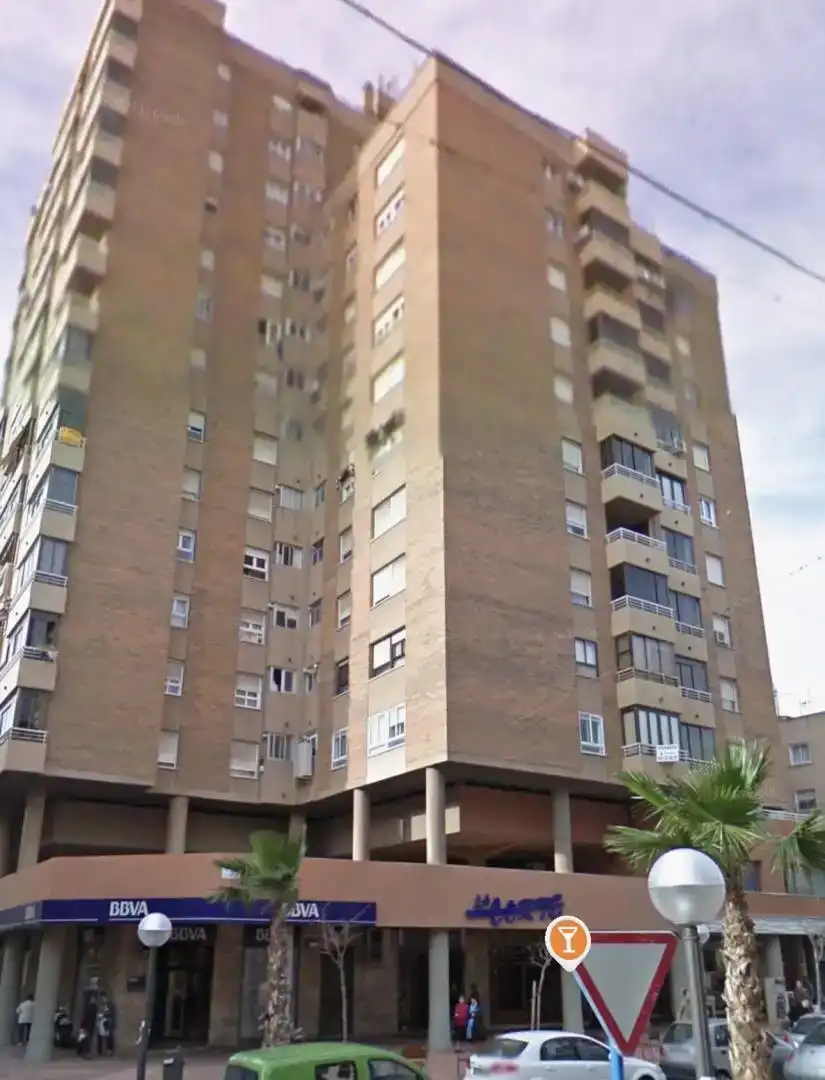 Vista exterior de Apartament en venda en Alicante / Alacant amb Aire condicionat i Balcó