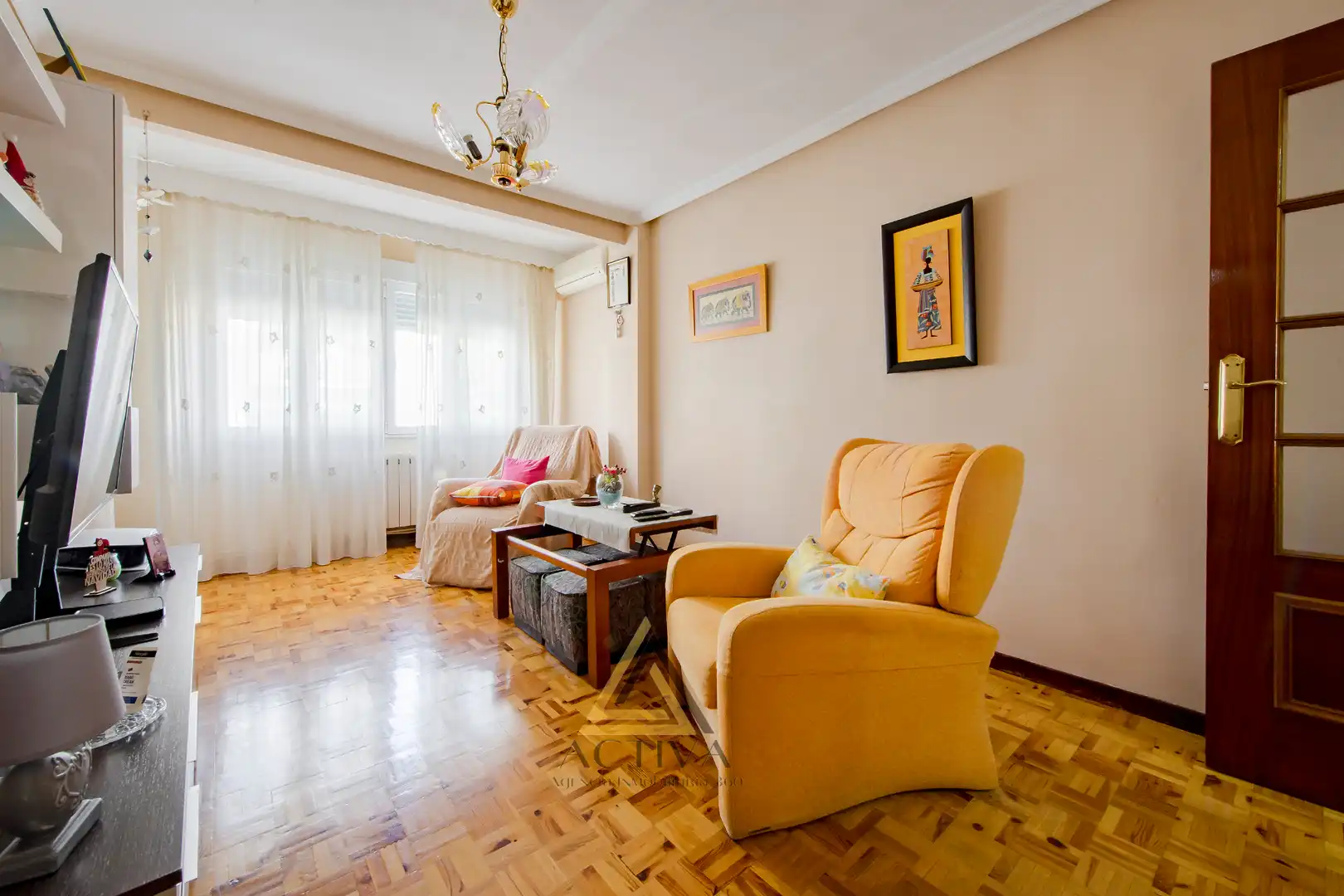 Living room of Flat for sale in Fuenlabrada  with Air Conditioner, Terrace and Furnished